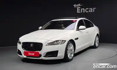 Jaguar XF, 2016