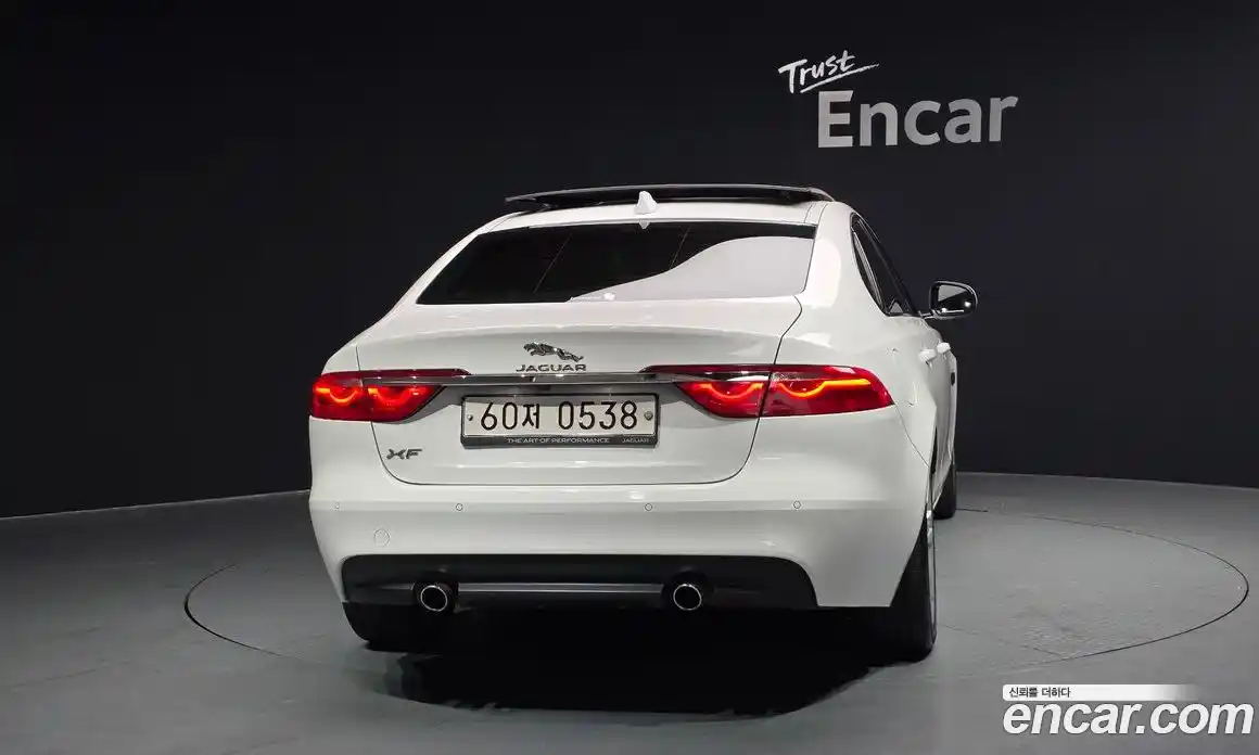 Jaguar XF 2016 2.0 гидро в Москве № 1351141, фото 4