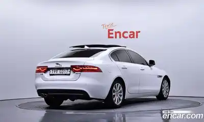 Jaguar XE 2016 2.0 гидро в Москве № 1351143, миниатюра 2