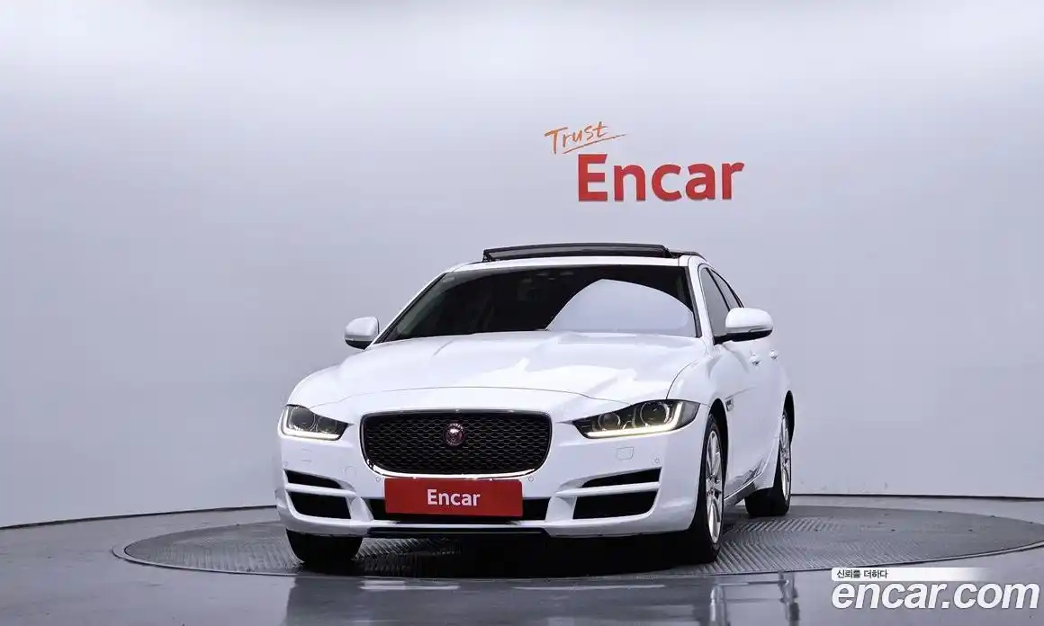 Jaguar XE 2016 2.0 гидро в Москве № 1351143, фото 3