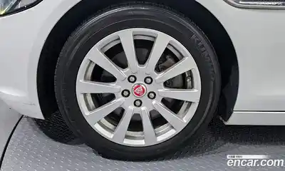 Jaguar XE 2016 2.0 гидро в Москве № 1351143, миниатюра 5