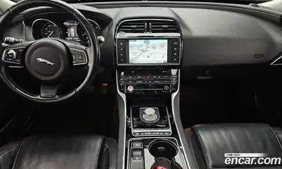 Jaguar XE 2016 2.0 гидро в Москве № 1351143, миниатюра 7