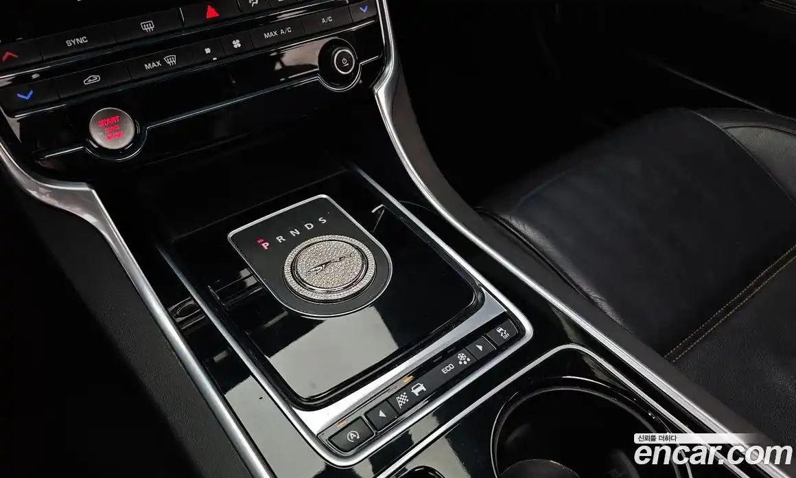 Jaguar XE 2016 2.0 гидро в Москве № 1351143, фото 9