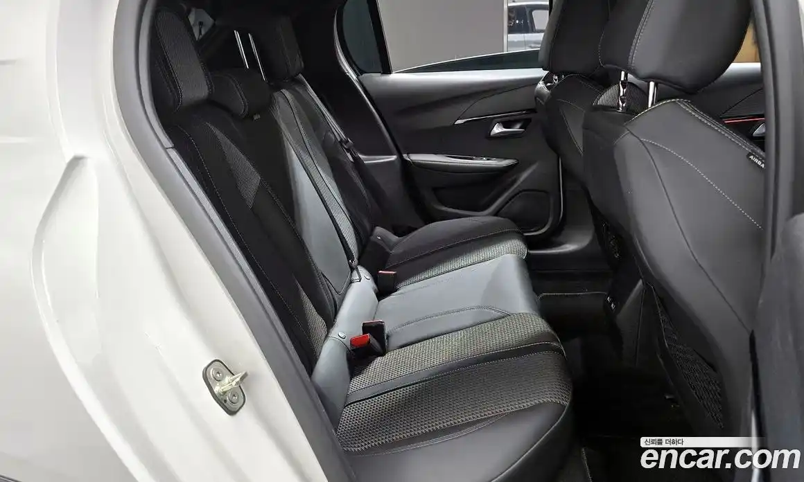 Peugeot 208 2022 0.1 гидро в Москве № 305225, фото 12