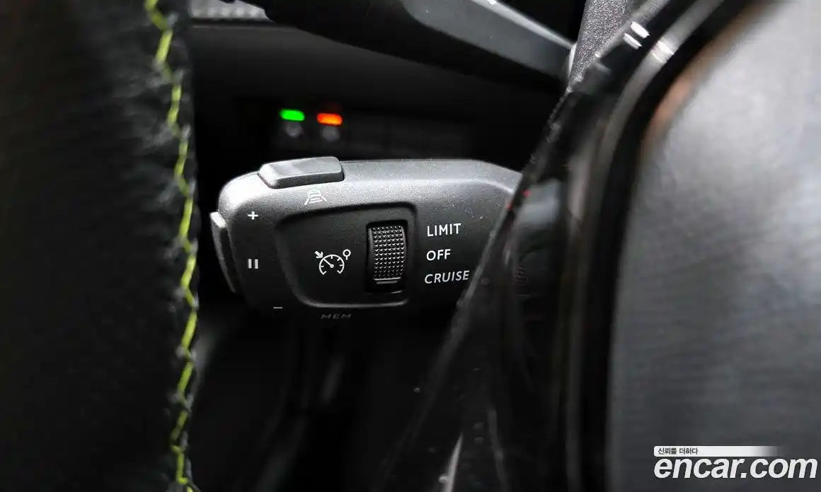 Peugeot 208 2022 0.1 гидро в Москве № 305225, фото 17