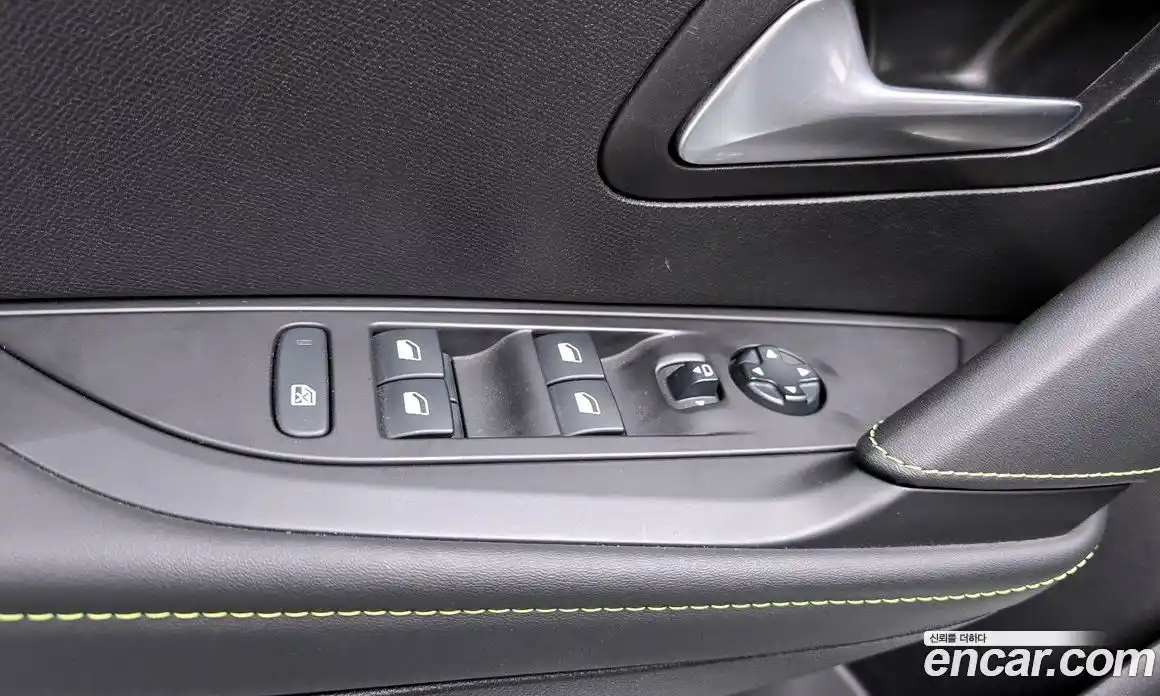 Peugeot 208 2022 0.1 гидро в Москве № 305225, фото 19