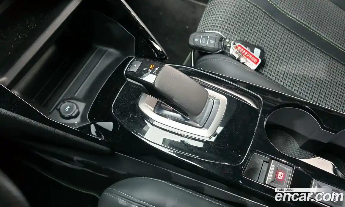 Peugeot 208 2022 0.1 гидро в Москве № 305225, фото 9