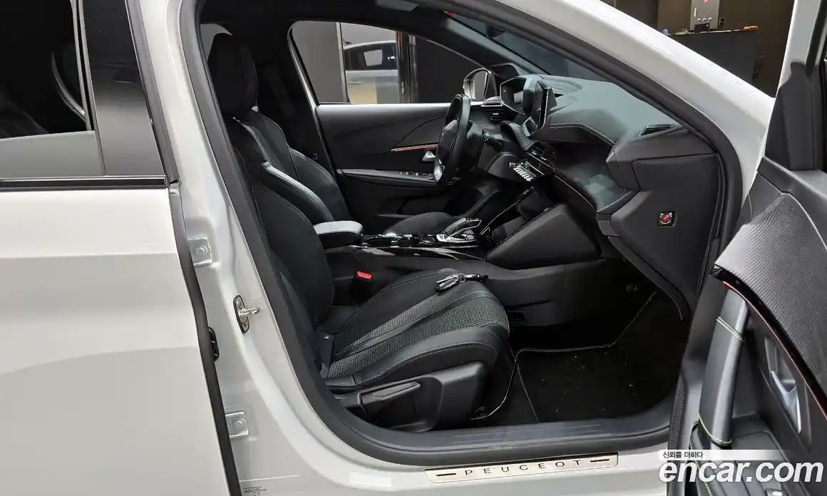 Peugeot 208 2022 0.1 гидро в Москве № 305225, фото 10