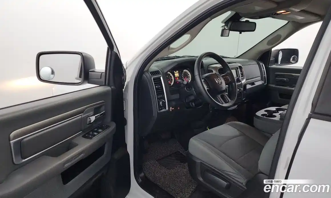 Dodge Ram Pick Up 2015 3.6 гидро в Москве № 353799, фото 10
