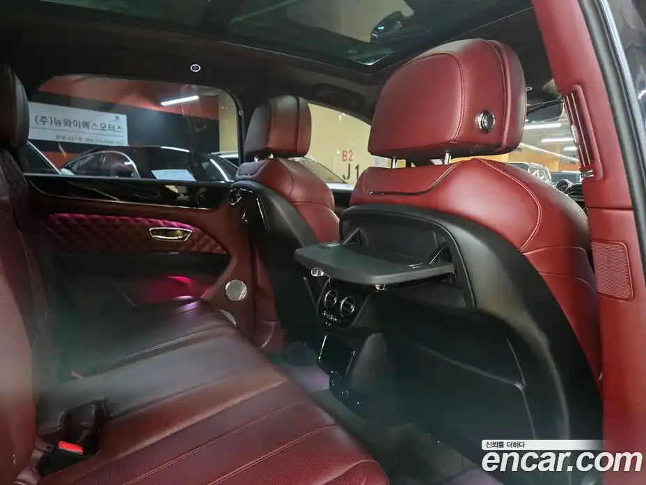 Bentley Bentayga 2021 4.0 гидро в Москве № 366544, фото 11