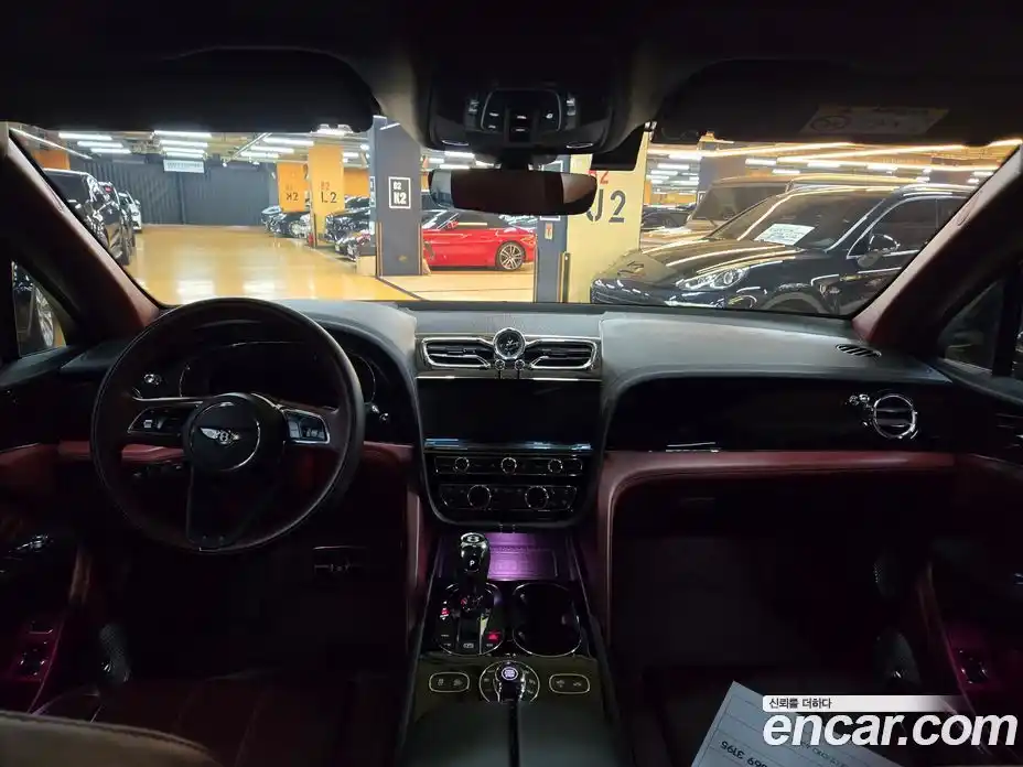 Bentley Bentayga 2021 4.0 гидро в Москве № 366544, фото 14