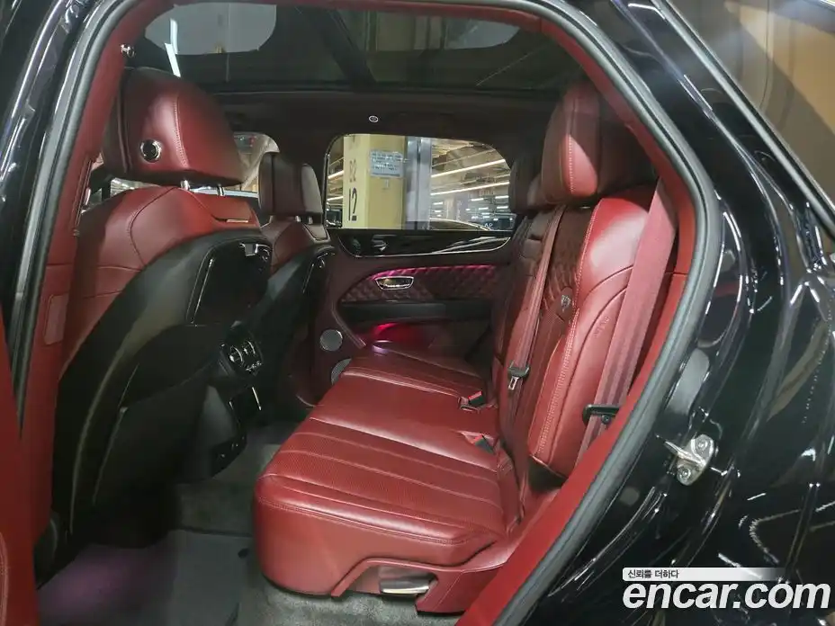 Bentley Bentayga 2021 4.0 гидро в Москве № 366544, фото 15