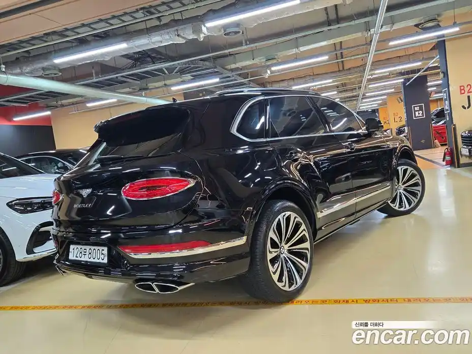 Bentley Bentayga 2021 4.0 гидро в Москве № 366544, фото 18