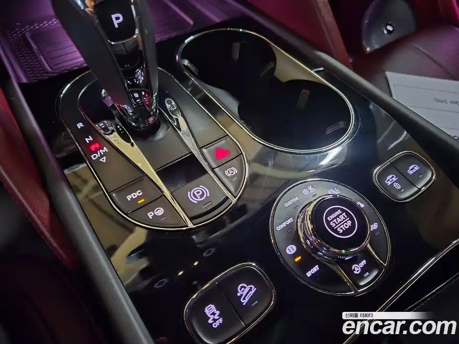 Bentley Bentayga 2021 4.0 гидро в Москве № 366544, фото 7