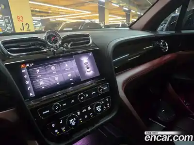 Bentley Bentayga 2021 4.0 гидро в Москве № 366544, миниатюра 8