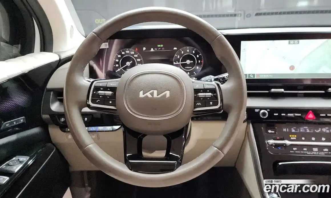 Kia Canival 2021 3.5 гидро в Москве № 121657, фото 13