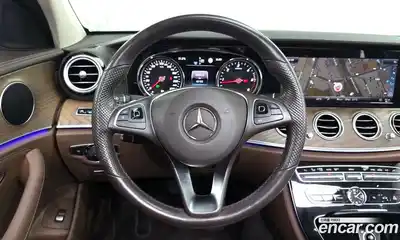 Mercedes-Benz E-Class 2018 1.9 гидро в Москве № 1322159, миниатюра 12