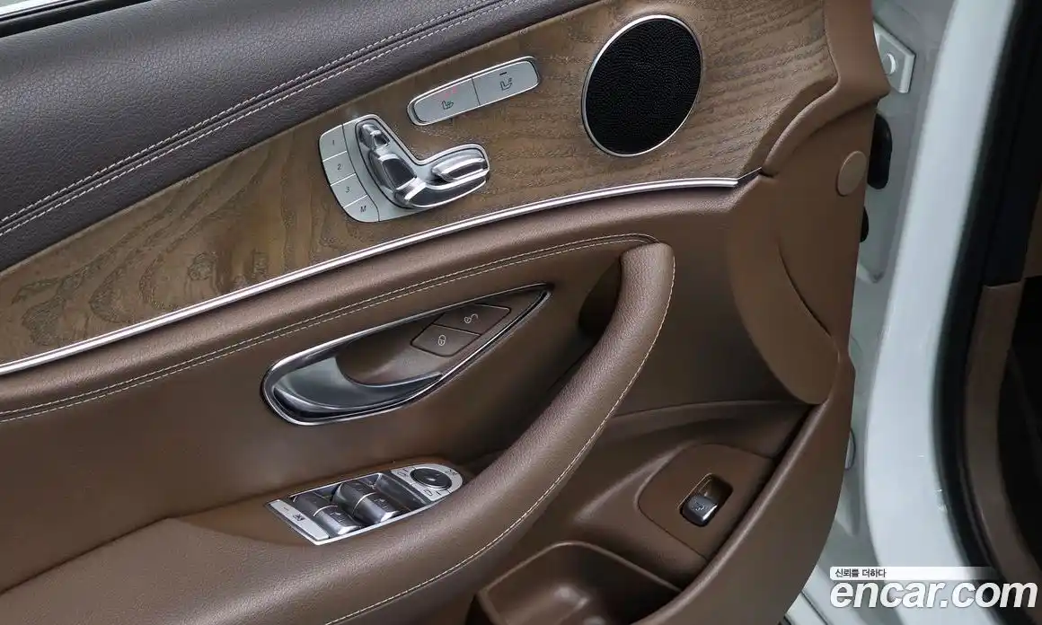 Mercedes-Benz E-Class 2018 1.9 гидро в Москве № 1322159, фото 16
