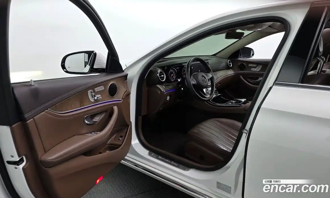 Mercedes-Benz E-Class 2018 1.9 гидро в Москве № 1322159, фото 10