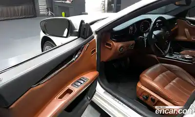 Maserati Quattroporte 2017 3.0 гидро в Москве № 1324243, миниатюра 10