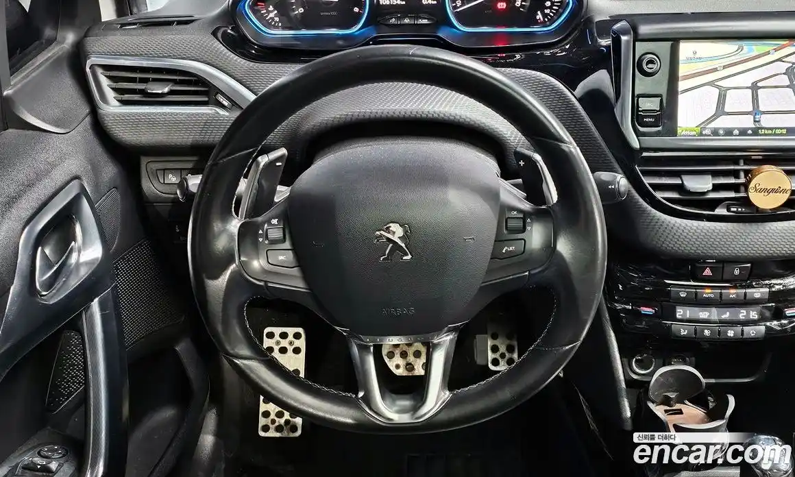 Peugeot 2008 2015 1.6 гидро в Москве № 1324396, фото 17
