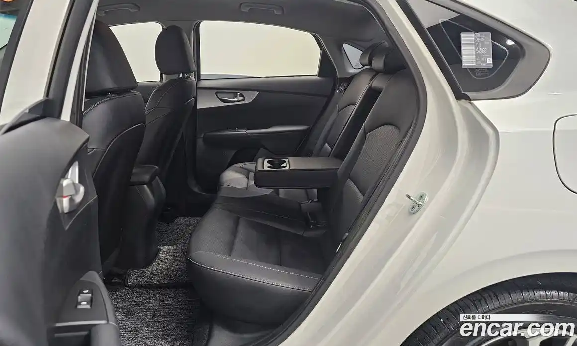 Kia K3 2022 1.6 Автомат в Москве № 1342627, фото 11