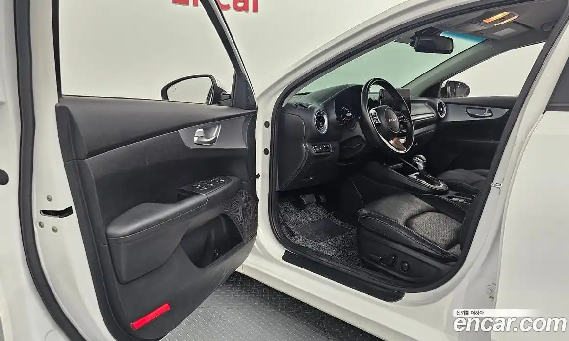 Kia K3 2022 1.6 Автомат в Москве № 1342627, фото 10