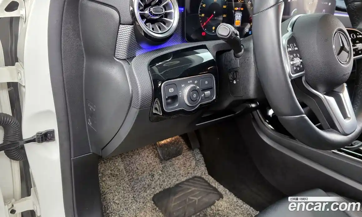 Mercedes-Benz A-Class 2023 2.0 гидро в Москве № 1347726, фото 17