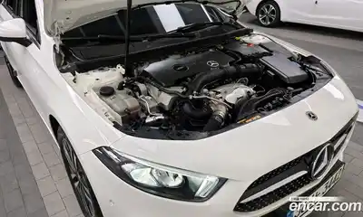 Mercedes-Benz A-Class 2023 2.0 гидро в Москве № 1347726, миниатюра 6