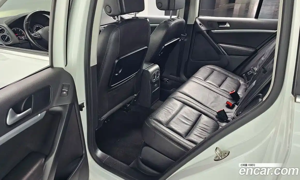 Volkswagen Tiguan 2016 2.0 гидро в Москве № 1350328, фото 12