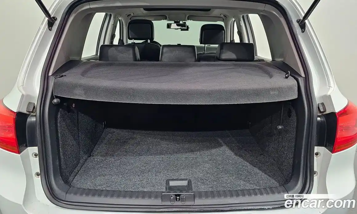Volkswagen Tiguan 2016 2.0 гидро в Москве № 1350328, фото 20