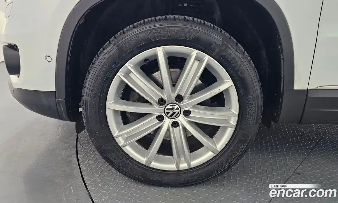 Volkswagen Tiguan 2016 2.0 гидро в Москве № 1350328, фото 5