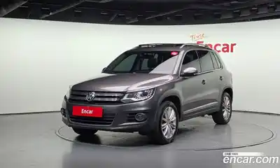 Volkswagen Tiguan, 2012