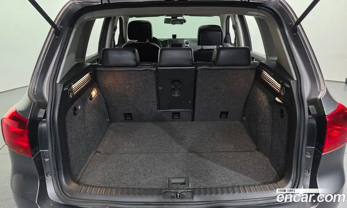 Volkswagen Tiguan 2012 2.0 гидро в Москве № 1350475, фото 20