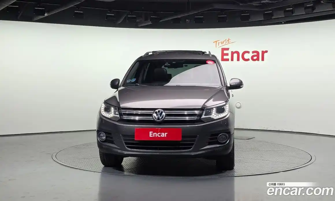 Volkswagen Tiguan 2012 2.0 гидро в Москве № 1350475, фото 3