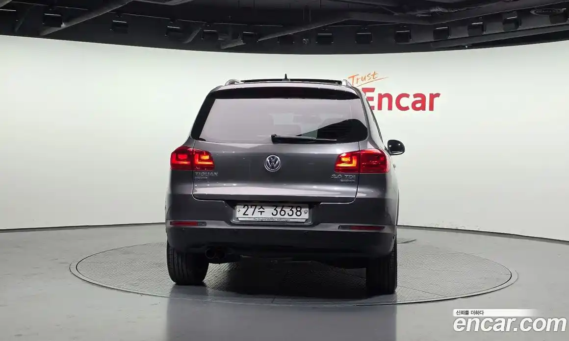 Volkswagen Tiguan 2012 2.0 гидро в Москве № 1350475, фото 4