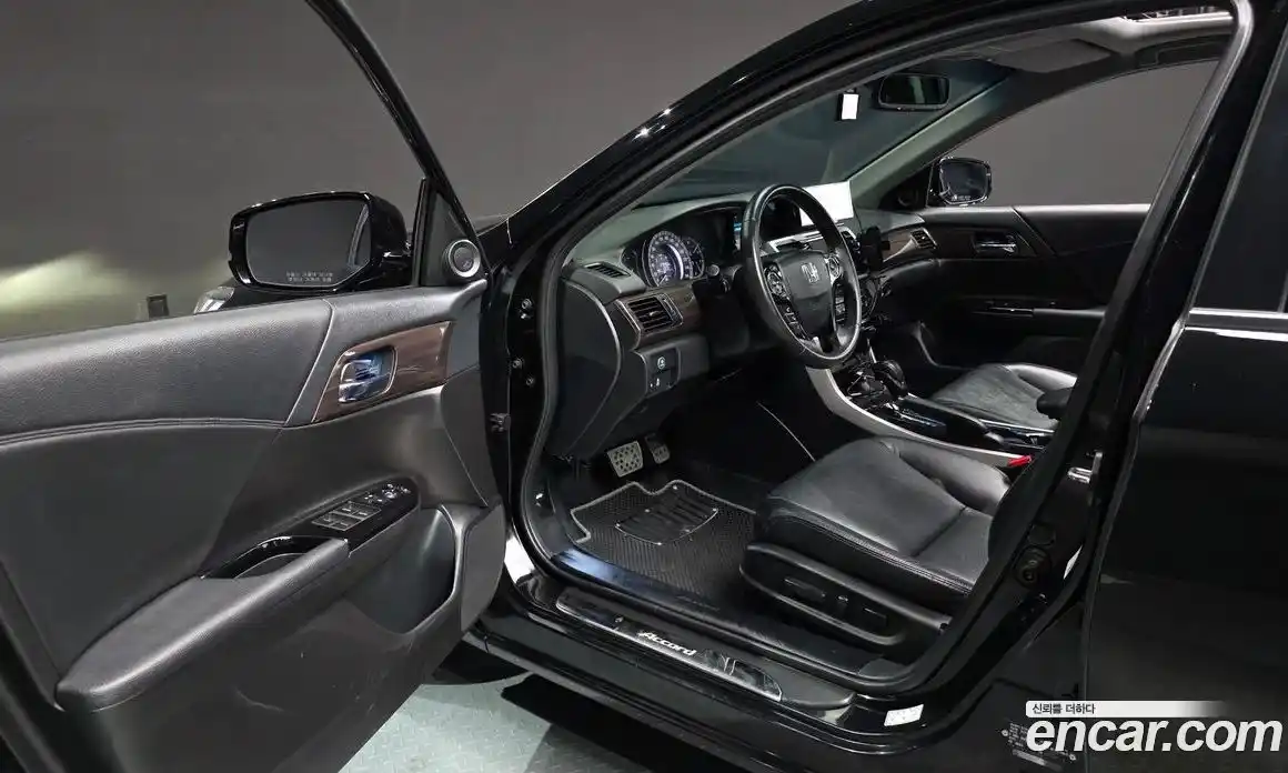 Honda Accord 2017 2.4 гидро в Москве № 1350839, фото 11