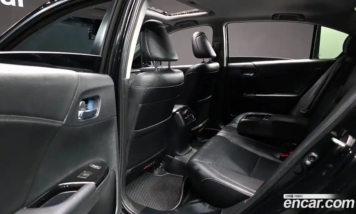 Honda Accord 2017 2.4 гидро в Москве № 1350839, фото 12