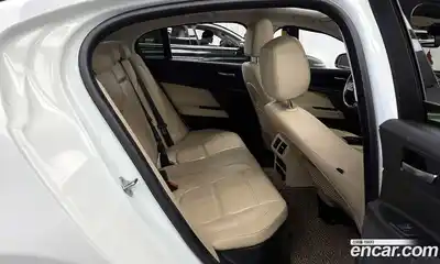 Jaguar XE 2017 2.0 гидро в Москве № 1351159, миниатюра 12