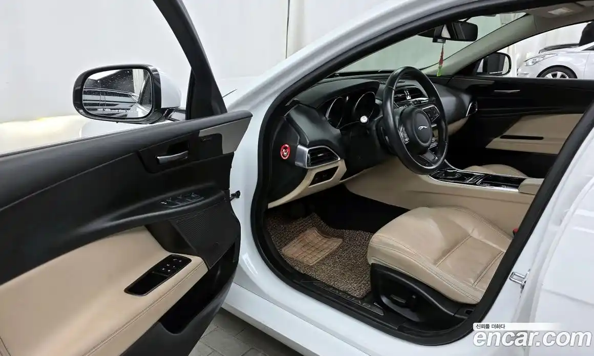 Jaguar XE 2017 2.0 гидро в Москве № 1351159, фото 10
