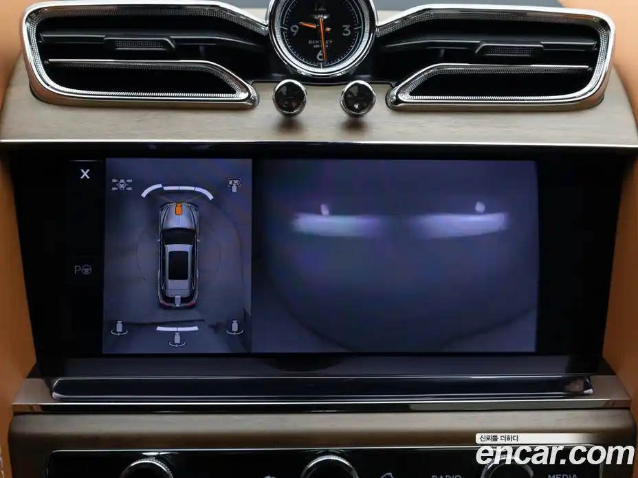 Bentley Bentayga 2024 4.0 гидро в Москве № 1351400, фото 18