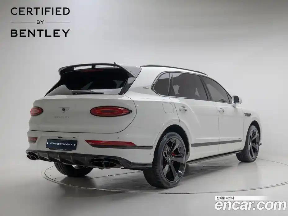 Bentley Bentayga 2024 4.0 гидро в Москве № 1351400, фото 4