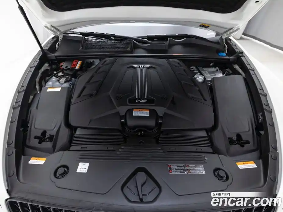 Bentley Bentayga 2024 4.0 гидро в Москве № 1351400, фото 8