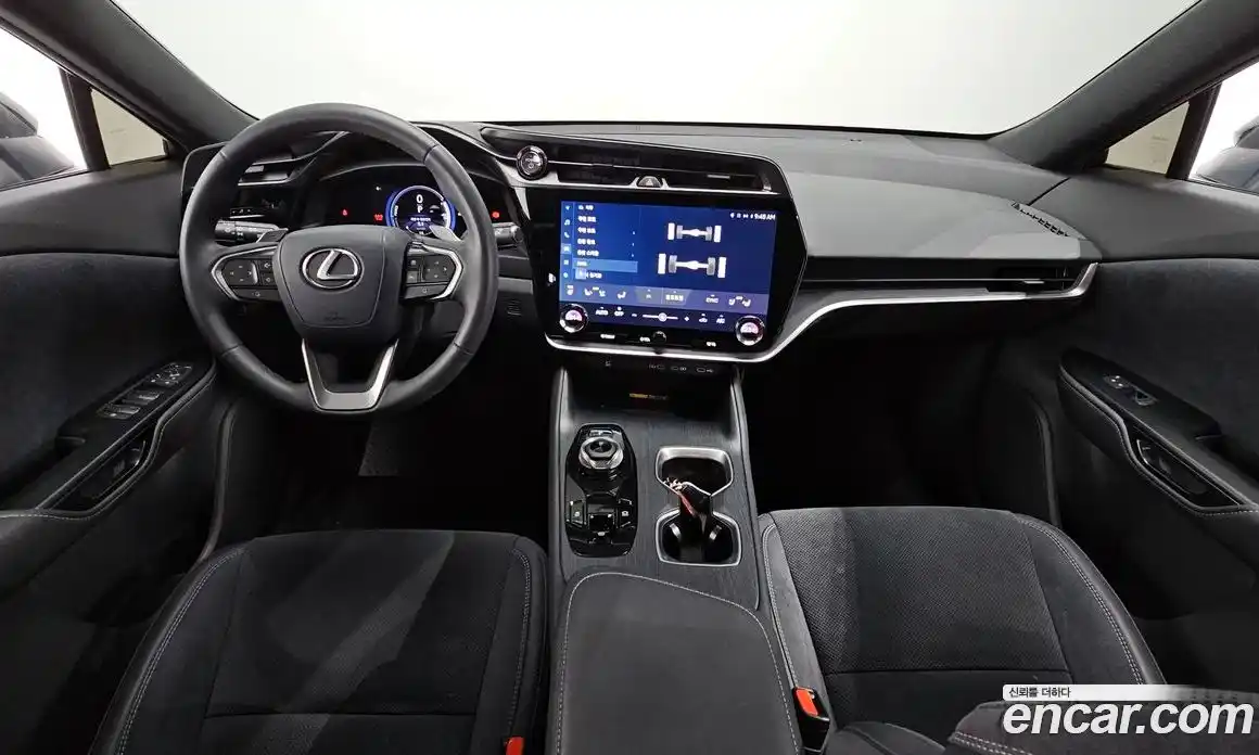 Lexus RZ 2023 0.2 гидро в Москве № 198880, фото 7