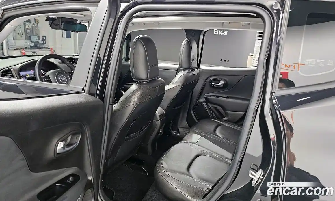 Jeep Renegade 2021 2.4 гидро в Москве № 232286, фото 11