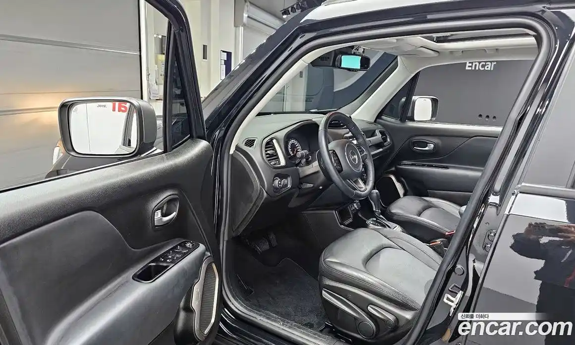 Jeep Renegade 2021 2.4 гидро в Москве № 232286, фото 10