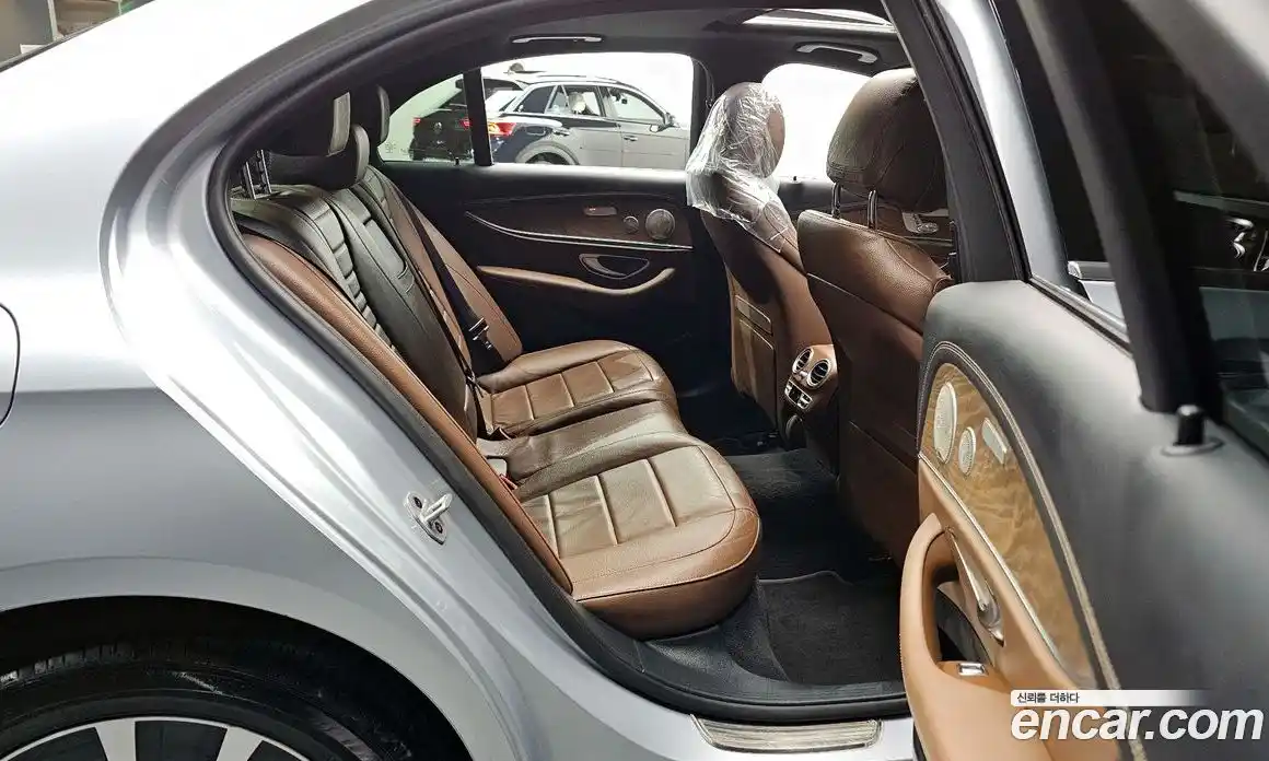 Mercedes-Benz E-Class 2021 2.0 гидро в Москве № 135148, фото 12