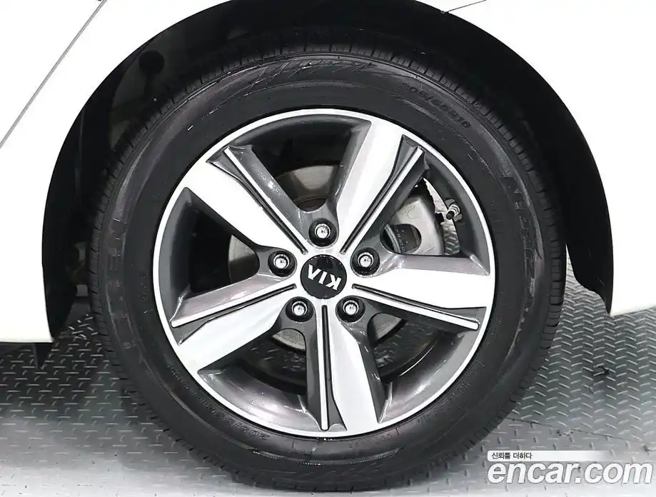 Kia K3 2018 1.6 гидро в Москве № 1399441, фото 18