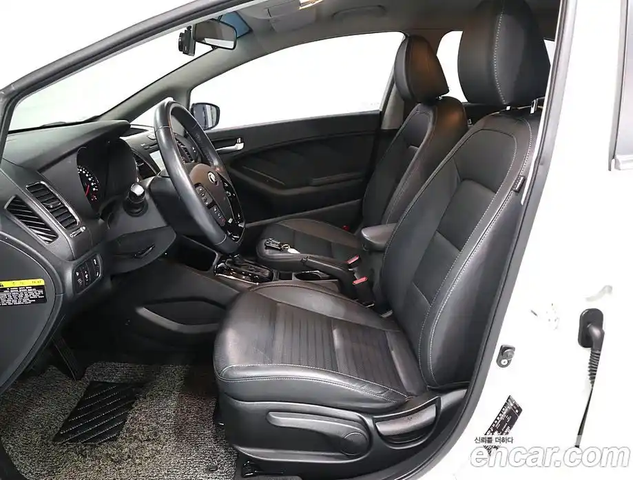 Kia K3 2018 1.6 гидро в Москве № 1399441, фото 9