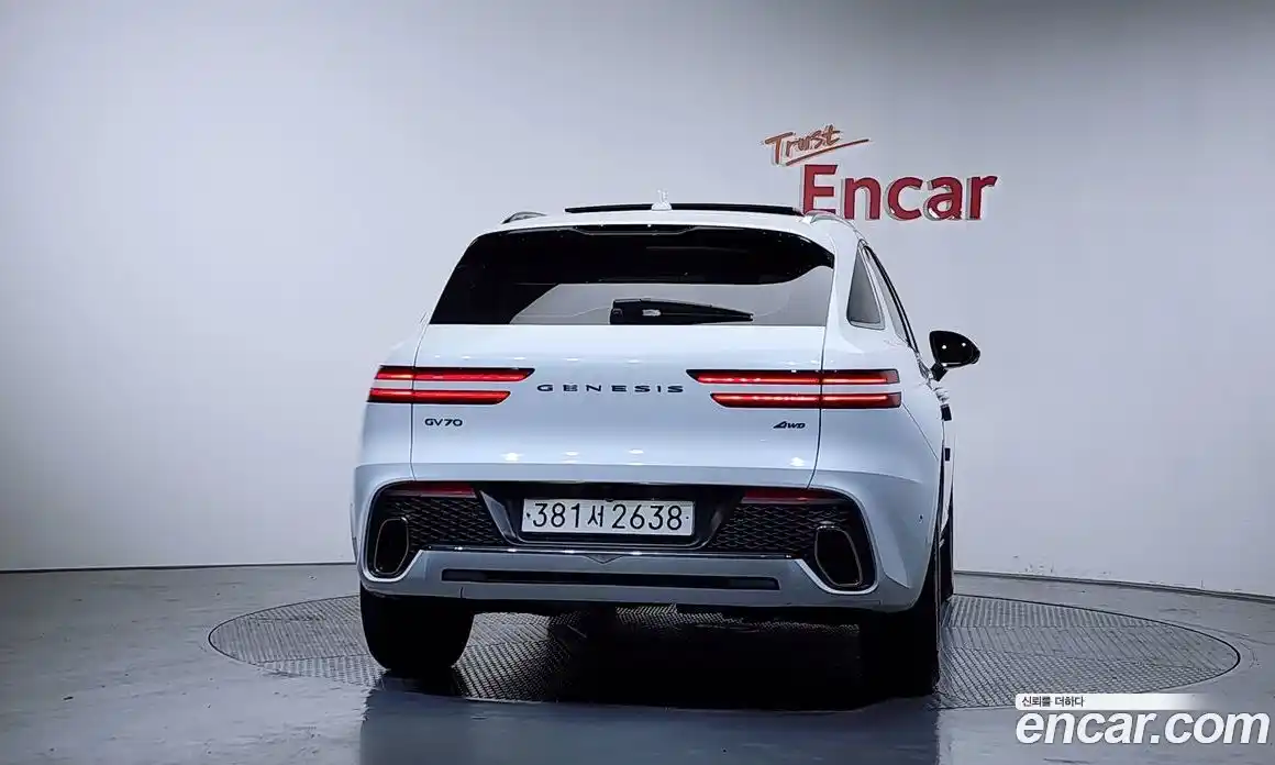 Genesis GV70 2023 2.5 Автомат в Москве № 1399719, фото 4